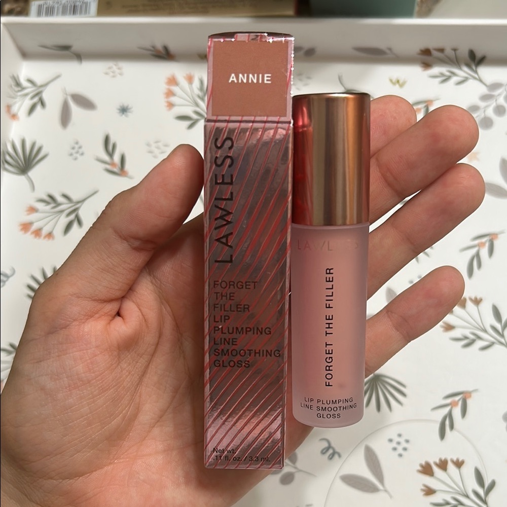 LAWLESS Pink Lip Balm Gloss